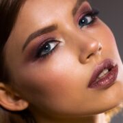 Ungeschminkt schön – Natürliche Schönheit ohne Make-up: Der neue Trend zu ungeschminkter Haut
